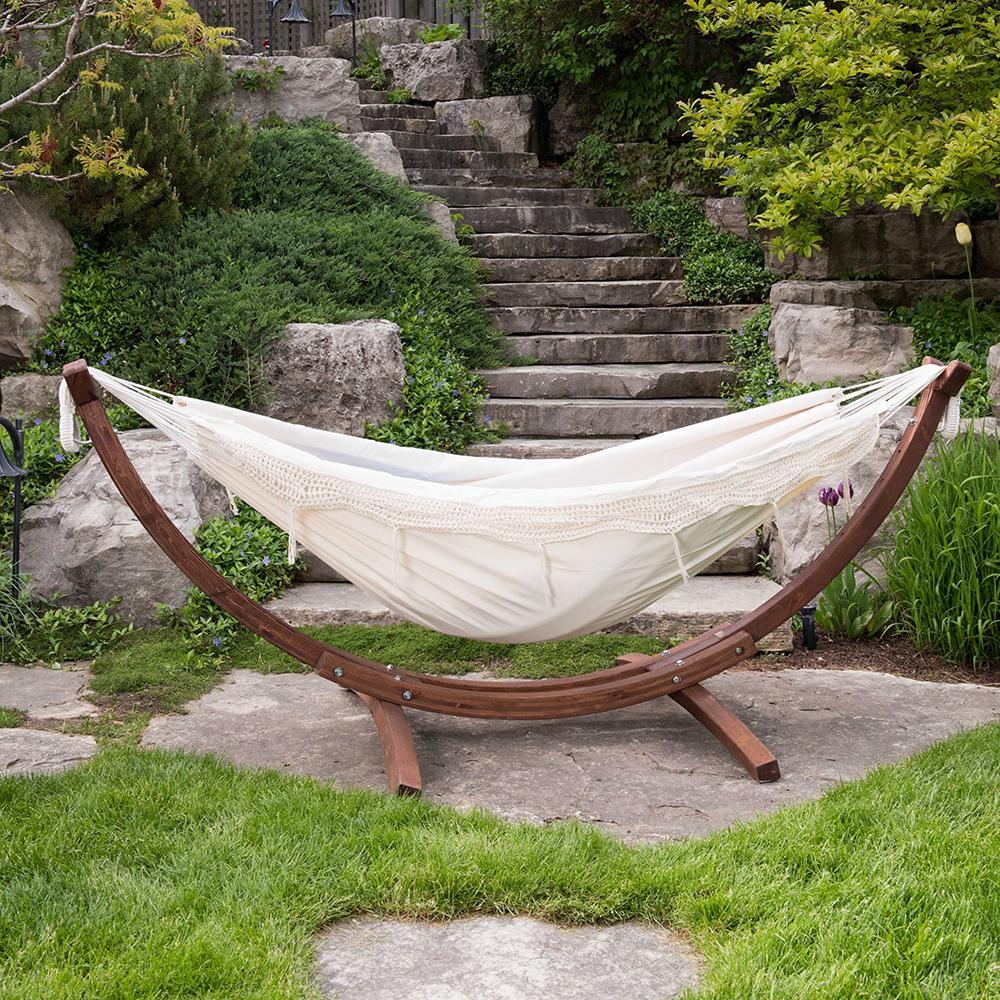 C8SPCT-00_DOUBLECOTTONHAMMOCKWITHSOLIDPINESTAND260CM_FSCCERTIFIED_NATURALWITHFRINGE1.jpg